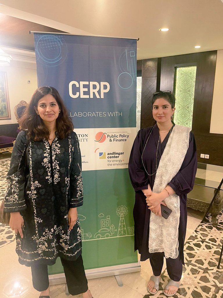 Women in Energy Pakistan at the @CERPakistan training on Navigating the #EnergyTransition for a #Sustainable Future in Pakistan