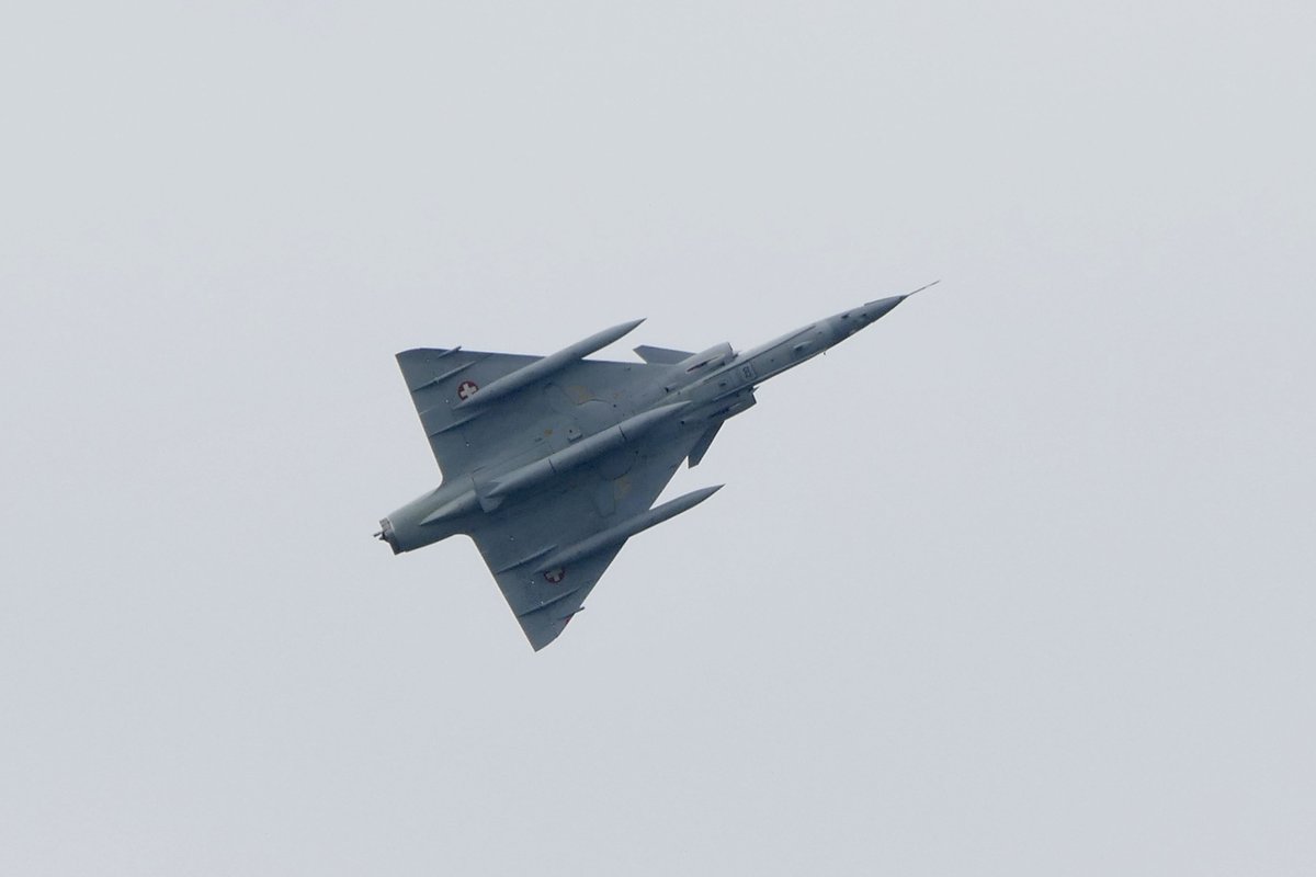 farewell last Mirage III flight in #Switzerland passing by #Emmen Airbase #swissairforce J-2012 HB-RDF espace passion historic #aircraft #jet #airplane #mirage #mirageIII #avgeek #avgeeks #planespotters #planespotting 25.05.2023