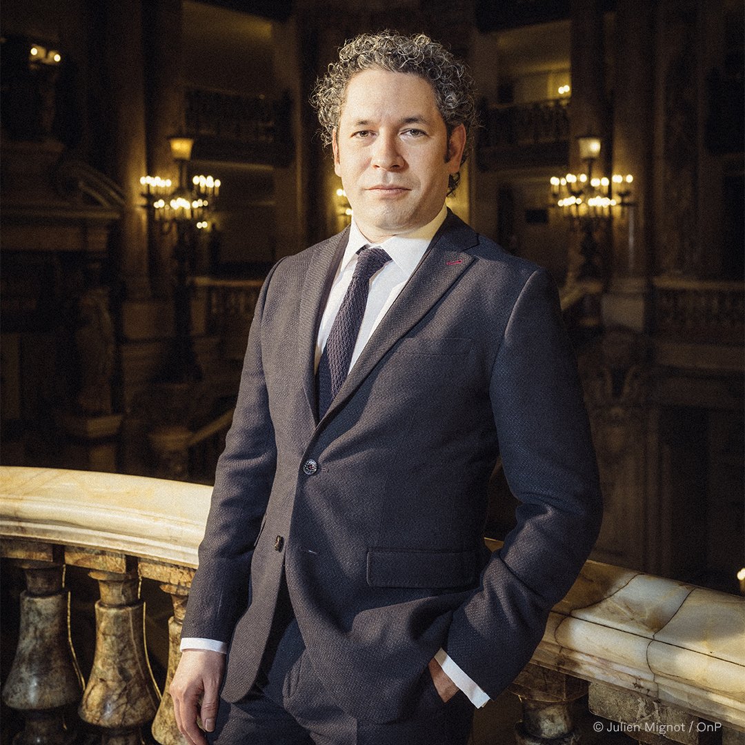 L’Opéra national de Paris annonce la démission de <a href="/GustavoDudamel/">Gustavo Dudamel</a> de ses fonctions de directeur musical, pour raisons personnelles, à l’issue de la saison 22/23.

En savoir plus : bit.ly/3MVoXLL