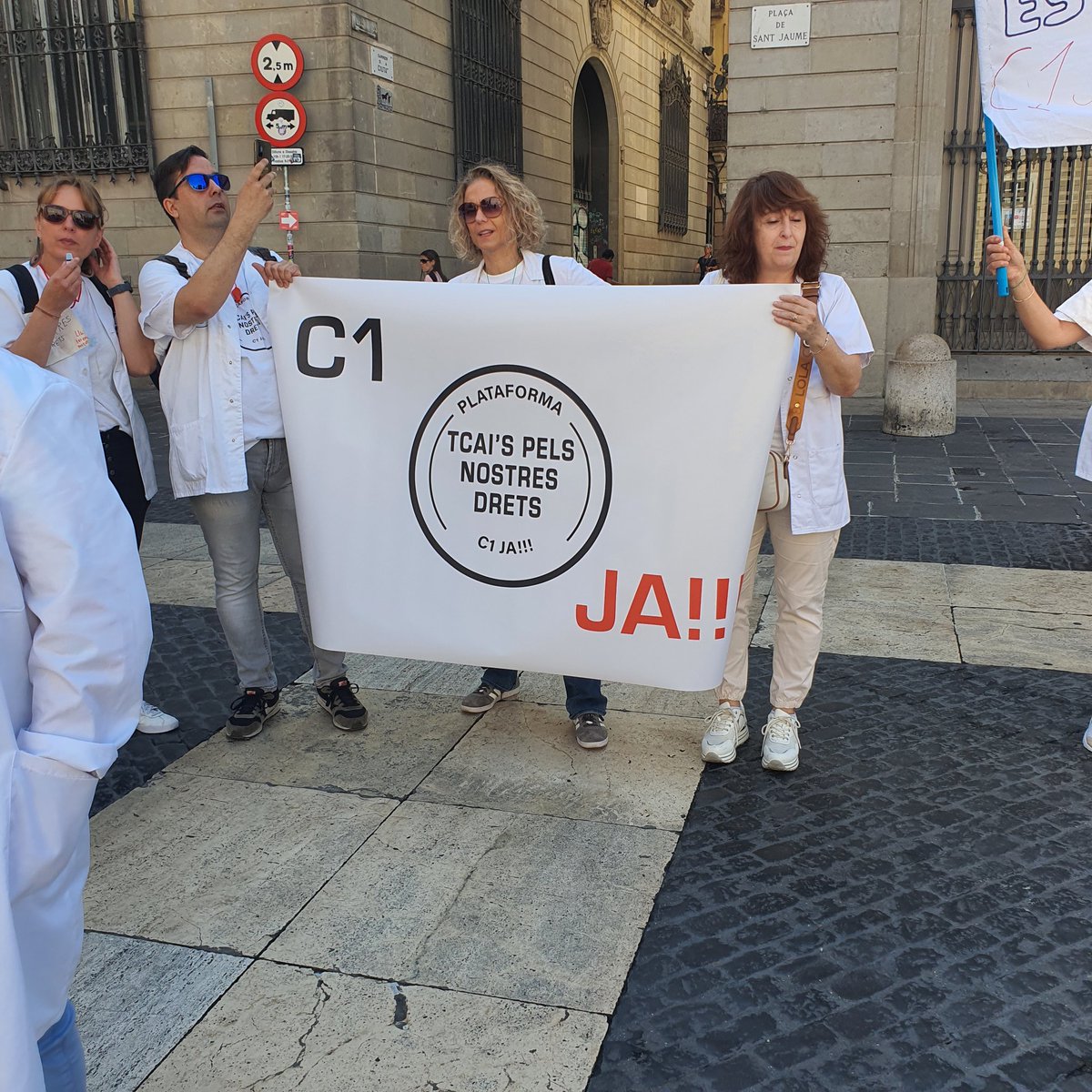 Jaumestragues's tweet photo. @TcaisD Seguim!!! ✊️
Som Tècniques! Som Tècnics!!!
#C1Ja !!! https://t.co/gQjUUMc2gd