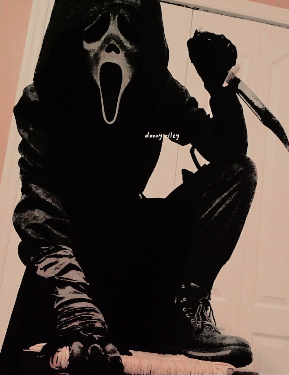 ⠀
                                    
                                found this in my pops’ stuff 
                  ⠀⠀ ⠀⠀  ⠀ ⠀⠀⠀⠀⠀🔪🖤⛓️