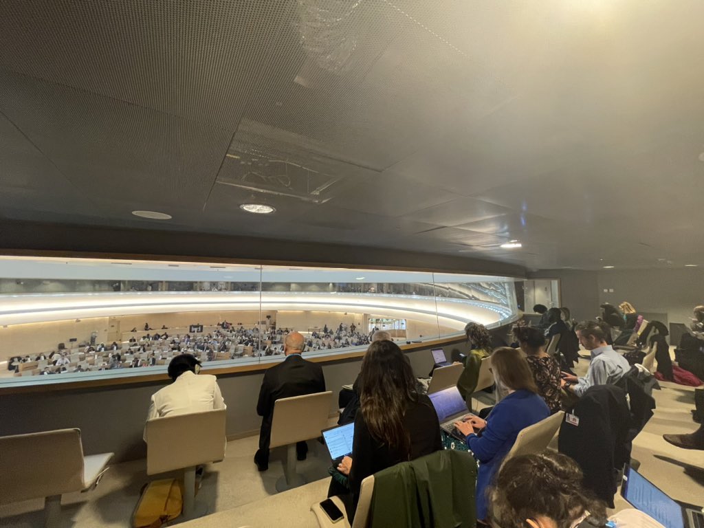 The @HarvardPGSSC delegation led by chief fellow @rashijjw watches the discussion of EB152 and 152/3 “Integrated emergency, critical and operative care for universal health coverage and protection
from health emergencies” from the viewing galley @WHO #WHA76