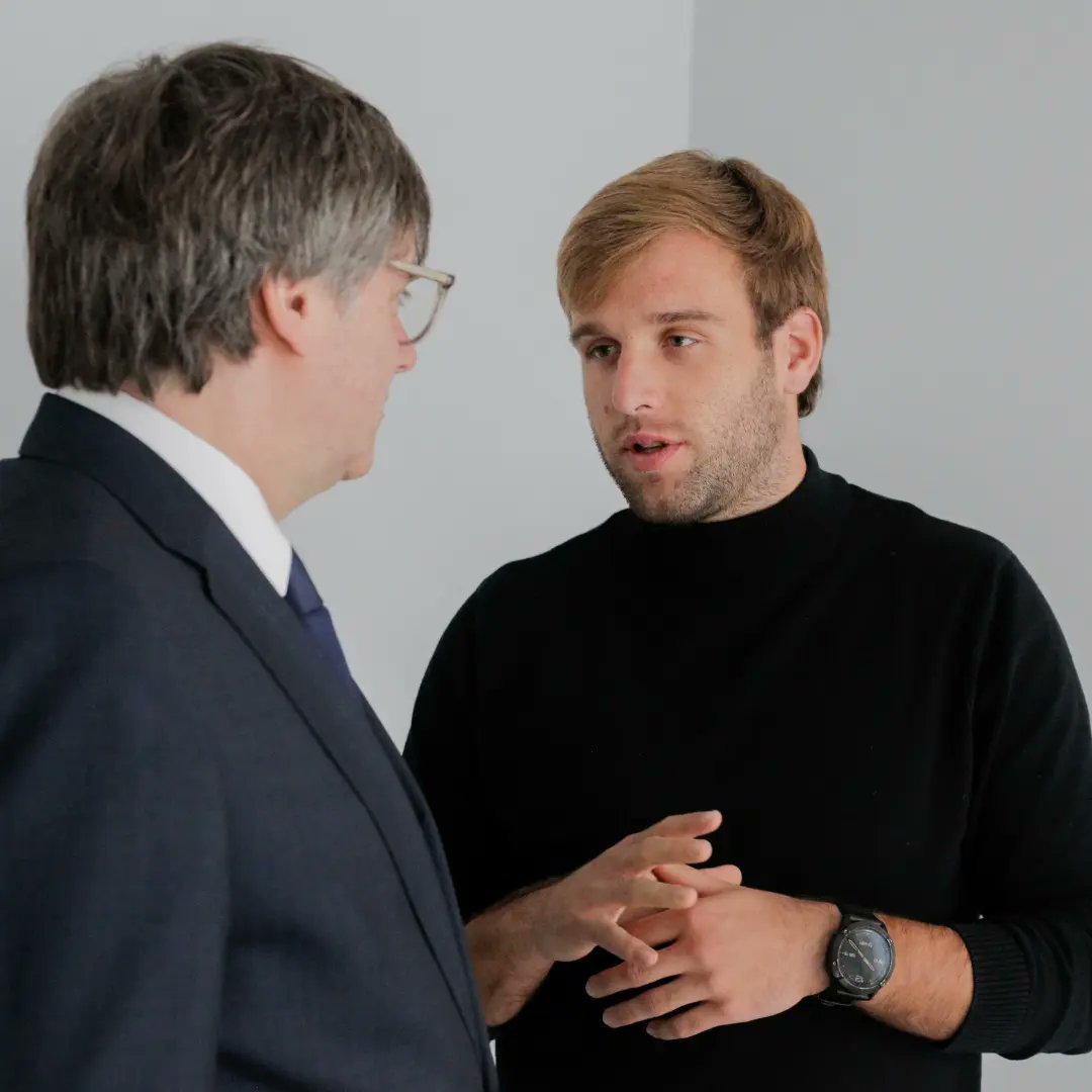 Que som més el que fem que el que diem, som més el que decidim que el que pensem.

El món local és imprescindible a l’hora d’ajudar a consolidar les estructures d’estat necessàries per culminar el nostre dret d’autodeterminació.

#nosurrender 
<a href="/KRLS/">krls.eth / Carles Puigdemont</a>