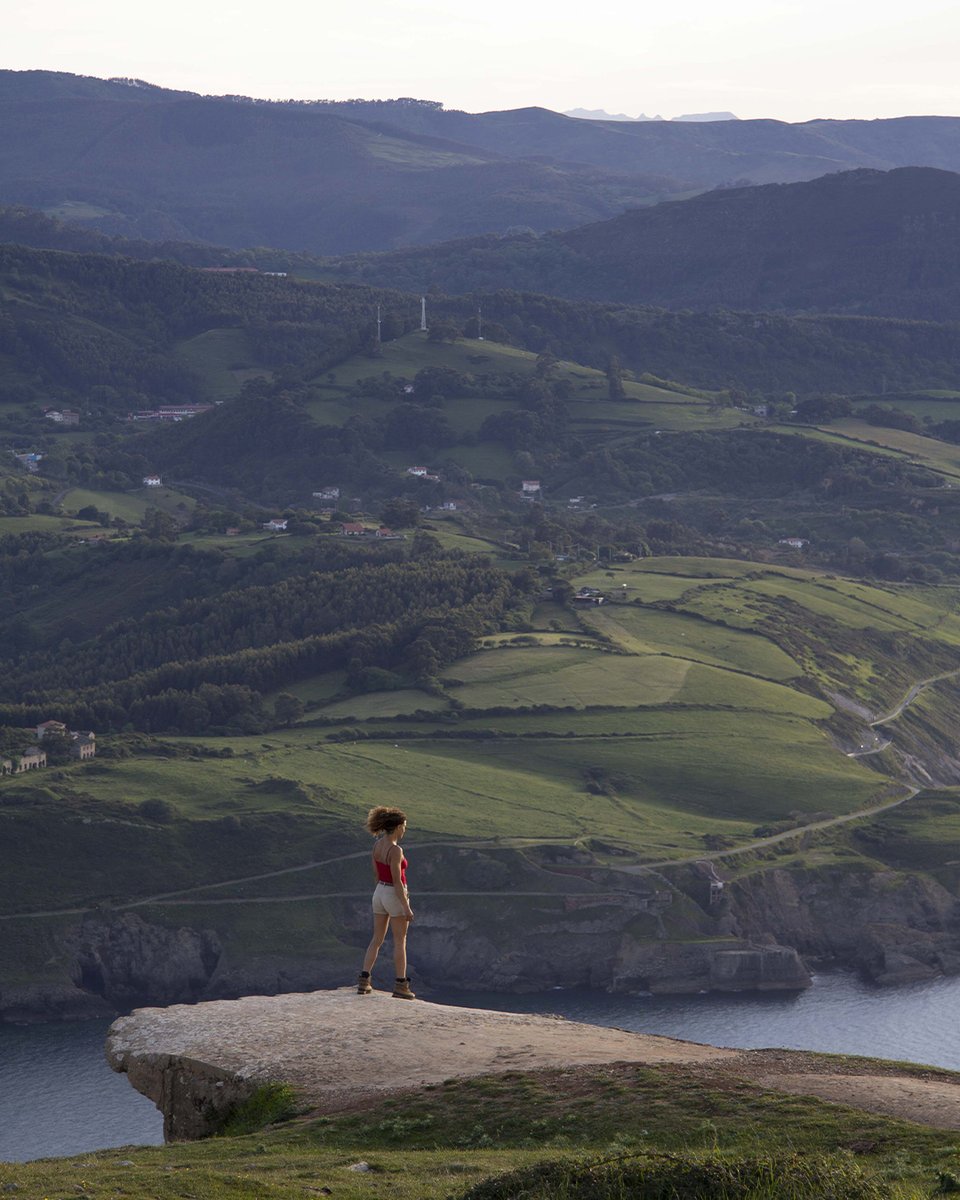 visitbiscay's tweet photo. #PuntaLucero es un cabo entre #LaArena y #Zierbena 💙 Es un paseo de 2,5h🔝
Punta Lucero forms a cape between La Arena and Zierbena 💙 It's a gentle climb of 2,5h!
Punta Lucerok La Arenaren eta Zierbenaren artean lurmutur bat osatzen du 💙 Igoera 2,5 orduko paseo bat da! https://t.co/s4dCyAqWPw