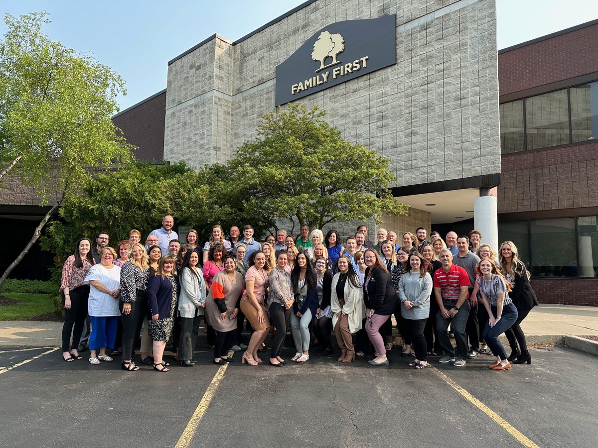 FamilyFirstCU's tweet photo. Yesterday morning's team-building activities and breakfast with the Dainty Donut Factory!🍩🎉 A BIG thank you to our leadership team for coordinating such a fun morning for us!💚💙 #teambuilding #CreditUnionDifference #FamilyFirst #RochesterNY https://t.co/Hzyk81ffeS
