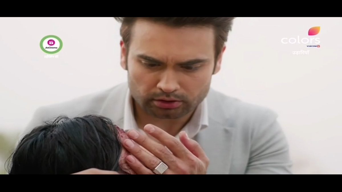 His expression Awesome 🔥🔥
hoe he so worried about Nehmat how he run fas for her how he huge her 🔥🔥🔥🔥
#VivianDsena #udaariyaan #sartajsingh #nehmat #twinklearora #nehtaj