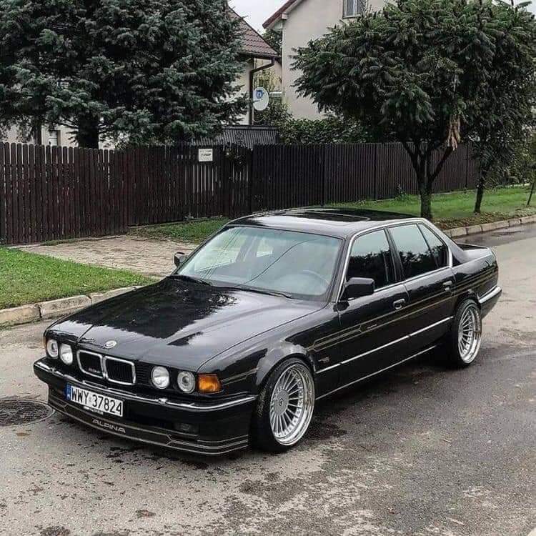 This Alpina E32 B12 Turbo (it's not mine) looks very nice #alpina #alpinab12 #b12 #BMW #e32 #bmwe32 #bmw7series #7series #nicecar #beautifulcar #classiccar