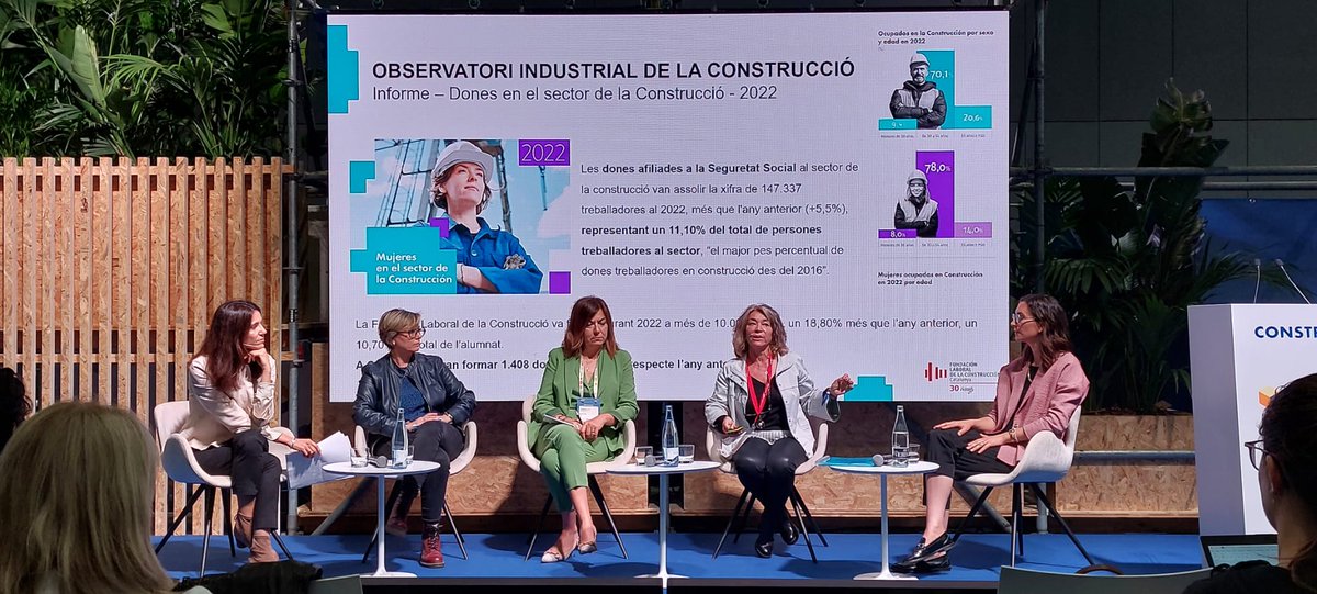 FLCconstruccion's tweet image. Mesa redonda 🔵 #Construmat
♀️"La incorporación de la mujer en toda la cadena de valor de la construcción" . 

🗣️ Lucía López Alé, nuestra gerente en Catalunya destaca el trabajo que se está llevando a cabo desde la FLC para conseguir la igualdad de oportunidades en el sector