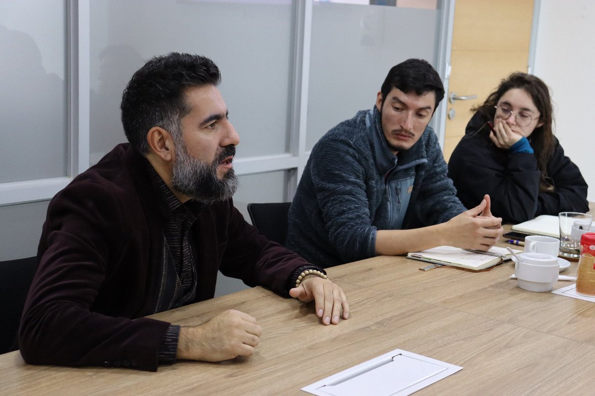 cppUCTemuco's tweet photo. 🔹El Dr. @moyadiaz1980 y la Diputada del distrito 23 @ericka_nanco revisaron los principales datos obtenidos a través del Barómetro Regional y Araucanía 2022, que han sido presentados y compilados a través del informe Radiografía Regional.
❇️La nota en https://t.co/yqscMJb7wW https://t.co/q2M3R89n4O