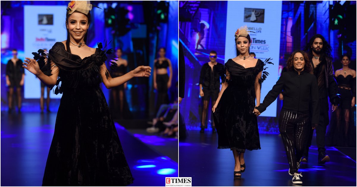 ETimesPhotos's tweet image. Bipasha Banikya turns showstopper for Kingshuk Bhaduri on Day 2 of #DTFW

#delhitimesfashionweek 
Click here: photogallery.indiatimes.com/fashion/indian…