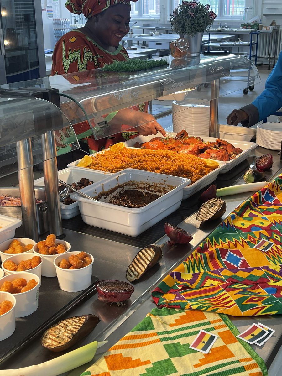 A few more pictures from today. I just want to say a huge thanks to our catering team for putting this together. It was a real treat! 

#Africanday2023 was a success. Super excited for #cultureday tomorrow 😍
@ChallneyBoys 
Ps. Loving the traditional duku @markmailer