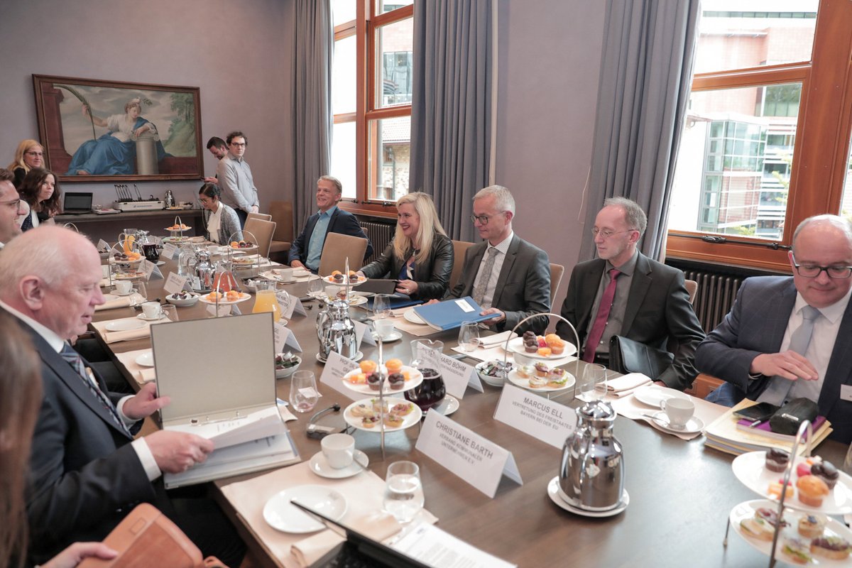 MelanieHuml's tweet image. Einsatz für starke Regionen in #Europa: für noch bessere Fördermöglichkeiten und einfachere Antragstellungen. Mit Experten aus der Heimat und der #EU diskutierten wir in den Räumlichkeiten der Bayerischen Vertretung in #Brüssel intensiv die Kommunalabwasser-Richtlinie #probayern