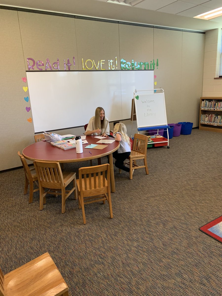 matt_nonnenberg's tweet photo. I have to give a HUGE shout out to Mrs. Judge and Mrs. Savage on a perfectly executed Kindergarten Registration at Ross Elementary today! Everything ran so smoothly! Boy am I excited to have these new students and parents join our awesome Ross team! #Knight_Vision3 @RossElemPTO https://t.co/fSaMsMvuNI