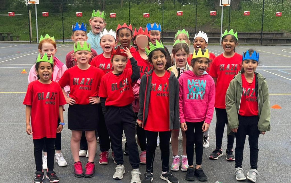 Our minis loved their coronation themed session! 
From orbs to jewels to queens to crowns, it was full of excitement and of course Netball👑 #netballinhillingdon