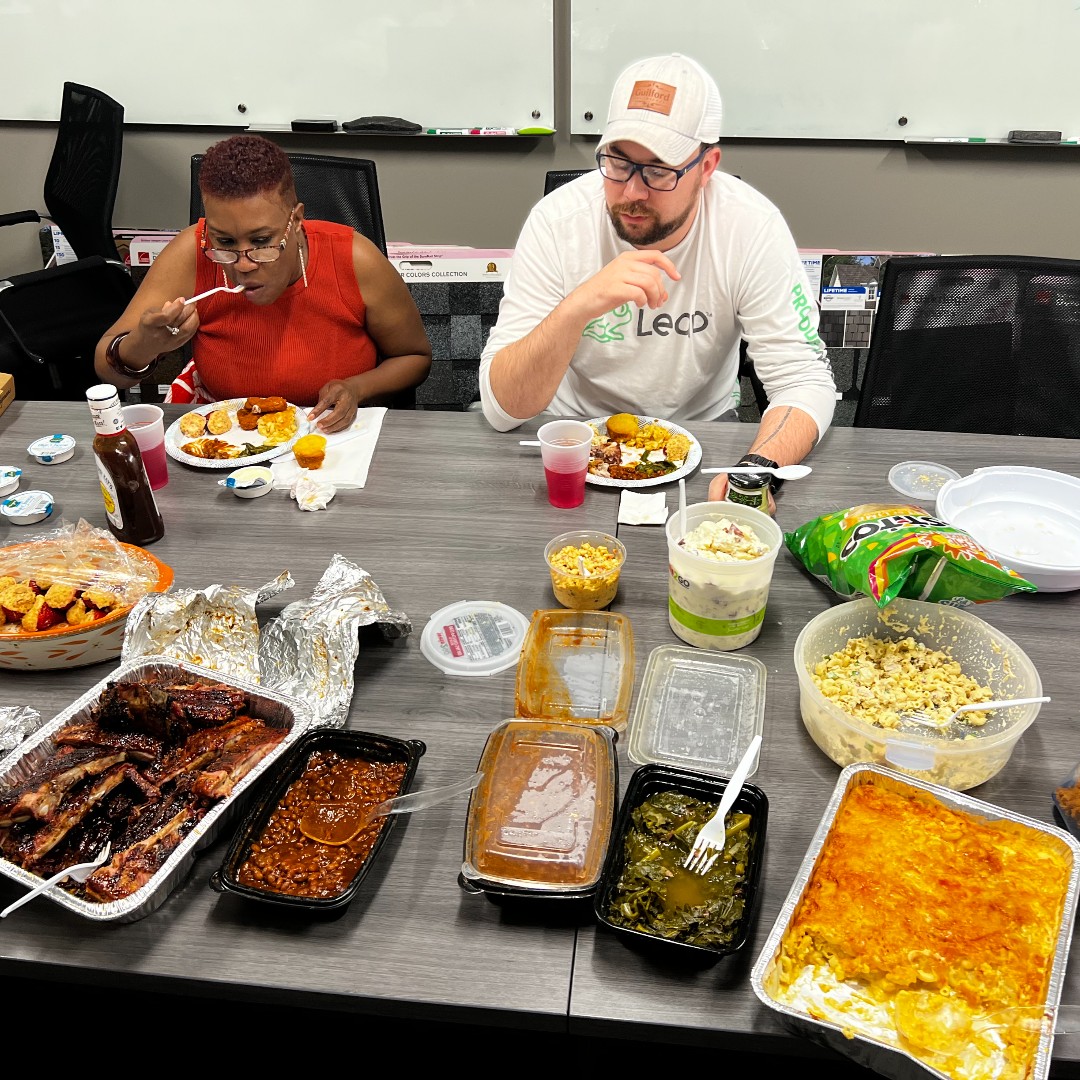 NuLookHome's tweet photo. 📸🥗🍽️ Our Company Potluck Lunch was an absolute blast! Check out these mouthwatering highlights from our delicious feast! 🎉✨

#CompanyPotluck #FoodieFun #LifeAtNuLook #WorkplaceCulture https://t.co/7MRPS1dpei