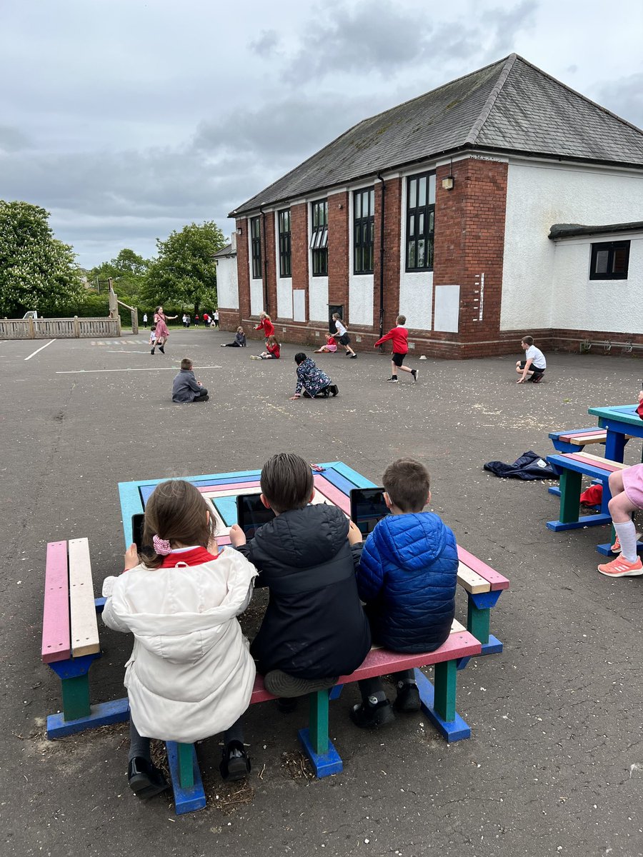 AuchinlochPrim1's tweet photo. Room 3 had a fantastic afternoon, they learned how to use the slow motion function and time lapse on the iPads. A huge thank you to Ms Tosunoglu from the Digital Pedagogy team. 👌🏻😀 https://t.co/CVhXwODMux