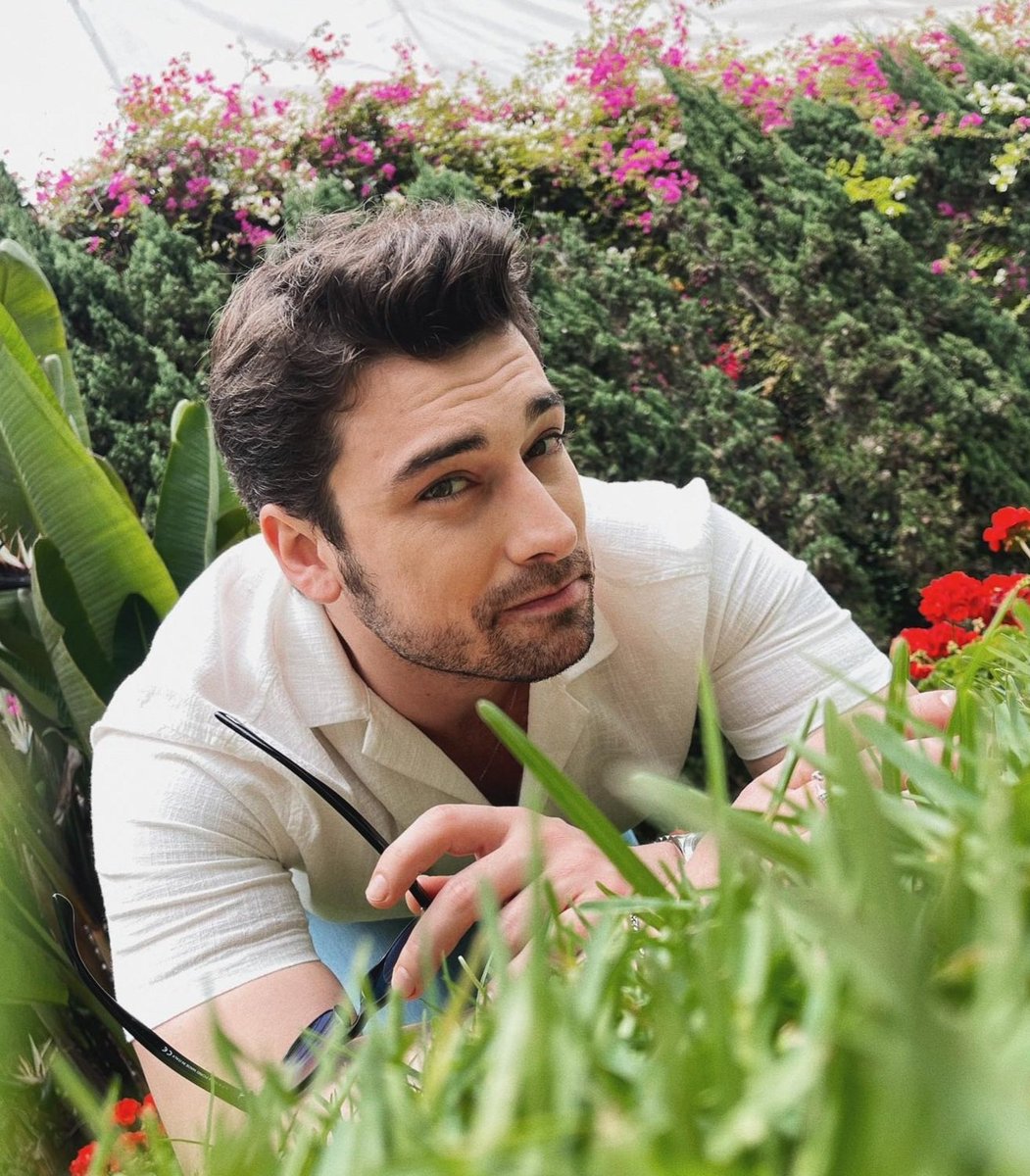 I didn't know how much I needed this until I saw you 💚🌺🌿

<a href="/AlpNavruz/">Alp Navruz</a> #AlpNavruz