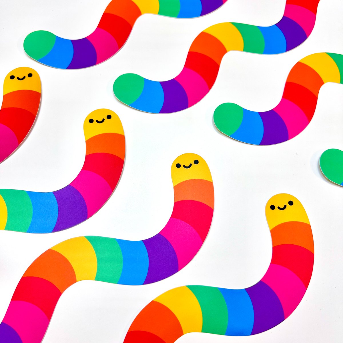 MossFrogPress's tweet photo. Pride longworms are HERE 🥳🌈 https://t.co/oEEtEzShru