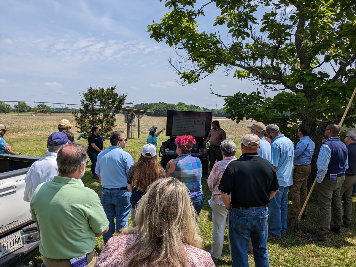 SCWaterNews's tweet photo. The Pee Dee River Basin Council had an excellent Field Trip to Woodard Farms and saw a live Center Pivot audit demo from Kendall Kirk and the CPIT team. Thank you to Woodard Farms, the CPIT team, &amp; @SCFarmBureau for hosting the Field Trip. @CUESNews https://t.co/BhT6brVMbc