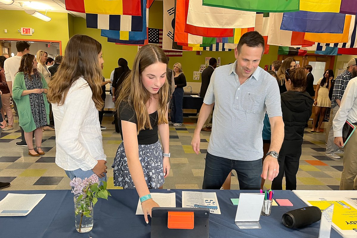 ElmwoodFranklin's tweet image. Last night our eighth graders presented their capstone IDEA Projects to teachers, classmates, and parents and proved to themselves and the school community just how much they can do and discover.
#IDEAproject #capstoneproject #beyondtheclassroom #elmwoodfranklin
