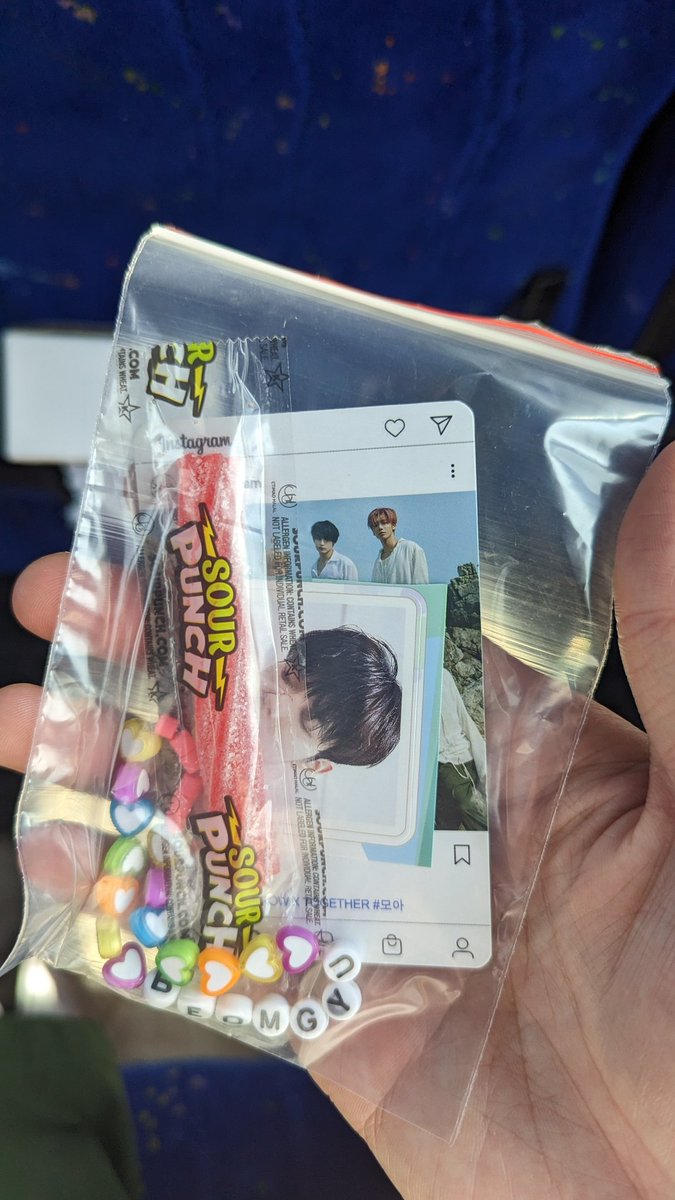 beomgyuslighter's tweet photo. On a bus full of MOAs to see our boys in San Antonio 🥹 already got so many cute freebies #TXT_ASM_TOUR #TOMORROW_X_TOGETHER #txt #TXT_ASM_TOUR_SANANTONIO https://t.co/DjfJjbvl9Z