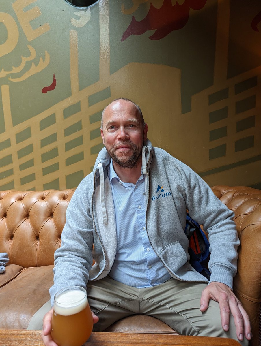 If you are new to #geekbeer and like to find friendlies, come and say hi! We're at the tables with the small reserved signs. #ndcoslo