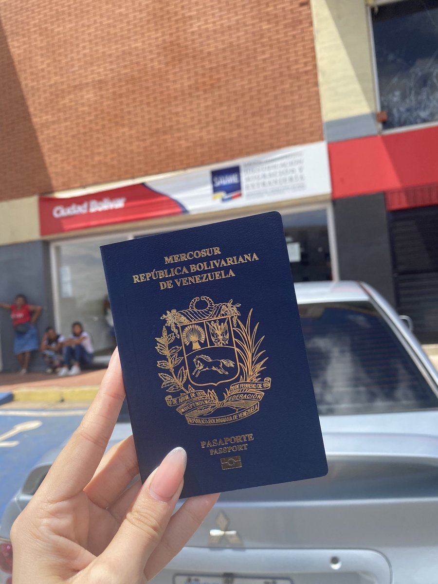 mariadelavop's tweet photo. Dale RT al pasaporte de la suerte para que te llegue en menos de un mes 🕯️🕯️🕯️🕯️🕯️🕯️🕯️🕯️ https://t.co/gjCiHC7JuD