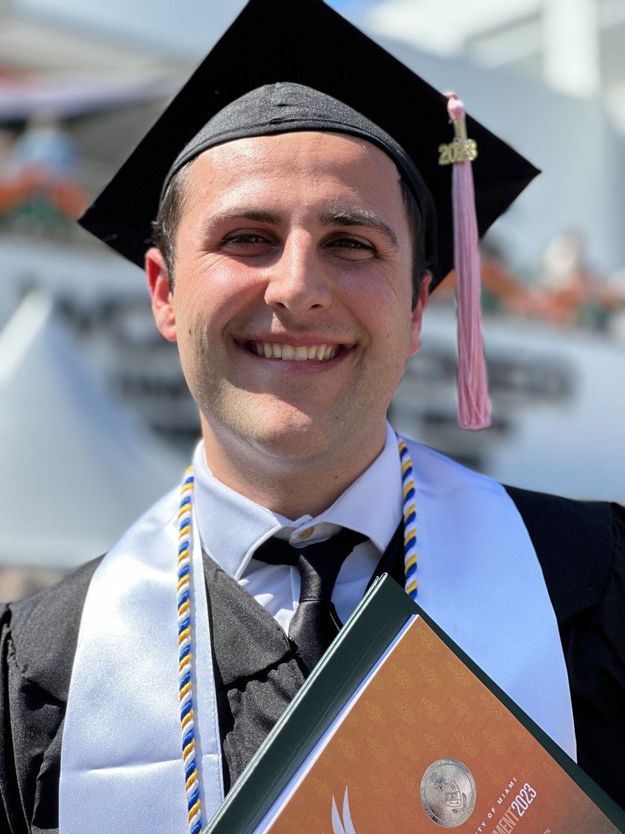 frostschoolum's tweet photo. Recently, more than 4,100 graduates of the @univmiami, including those from the Frost School of Music, gathered to commemorate their dedication and accomplishments and to begin their next chapter. #springcommencement #grad2023 #graduation
Read more: https://t.co/vUPzjGBTex https://t.co/XBLgQBqIsC