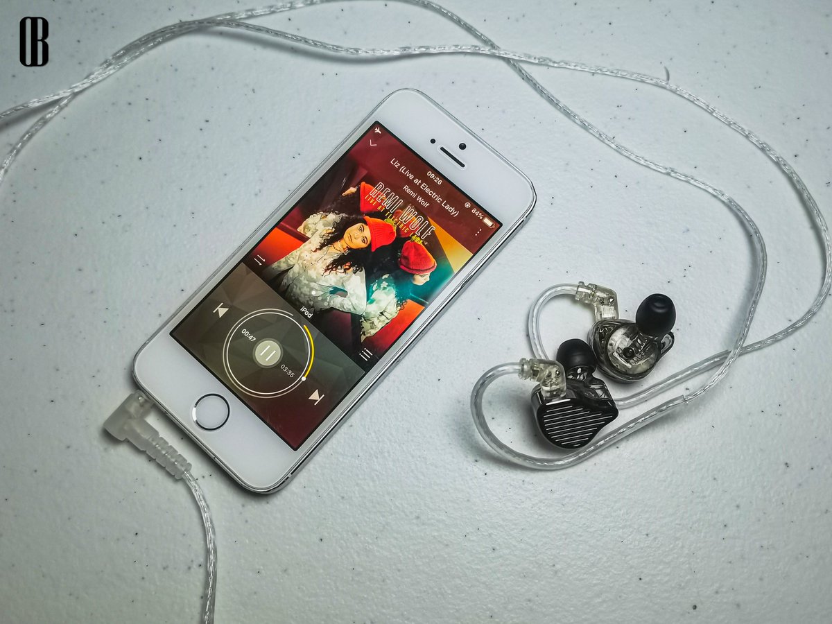 obodioreviews's tweet photo. A crazy pairing, but a good one at that. 

KZ PR2 x iPhone 5s

#KZPR2 #IEM #Planar https://t.co/NJFFHNfSBS
