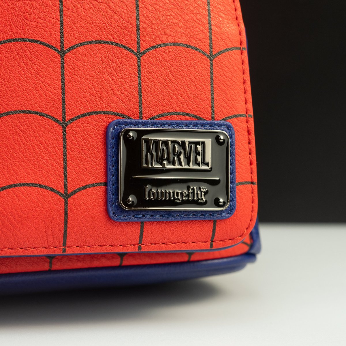 Geek_Core's tweet photo. 🕷️🎒 Unleash your inner superhero with @Loungefly's latest #GoldenGrail - The Spider-Man Cosplay Mini Backpack returns on Tuesday 30th May 💥 Coming exclusively to GeekCore and other select retailers.
#Loungefly #SpiderMan #Backpack #SpideySwag https://t.co/esZuSbRlMb