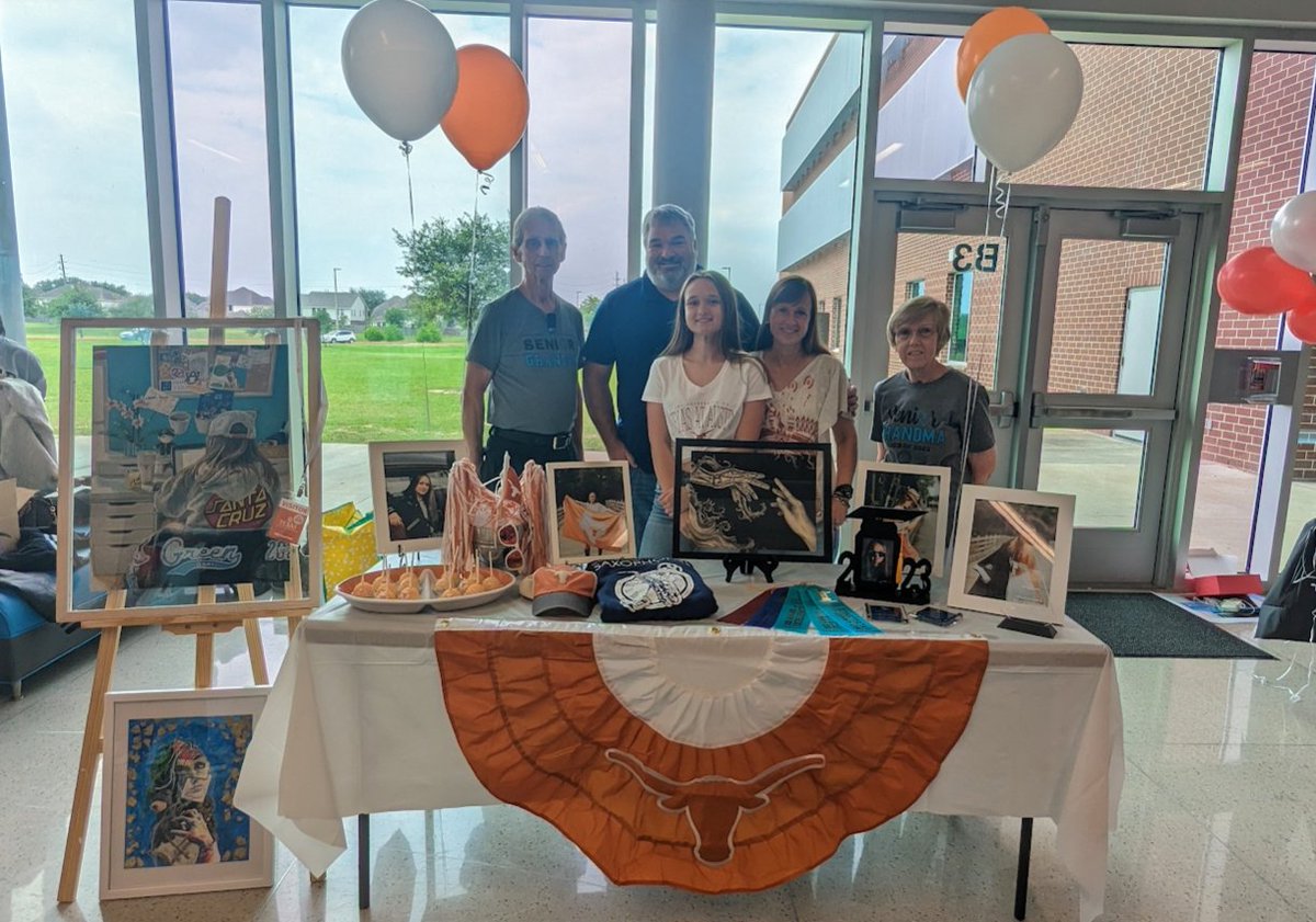 Congratulations to <a href="/SCSharkArt/">Shadow Creek HS Art</a> 
Anna Green on signing with <a href="/UTAustin/">UT Austin</a> School of Architecture. Fins Up!!