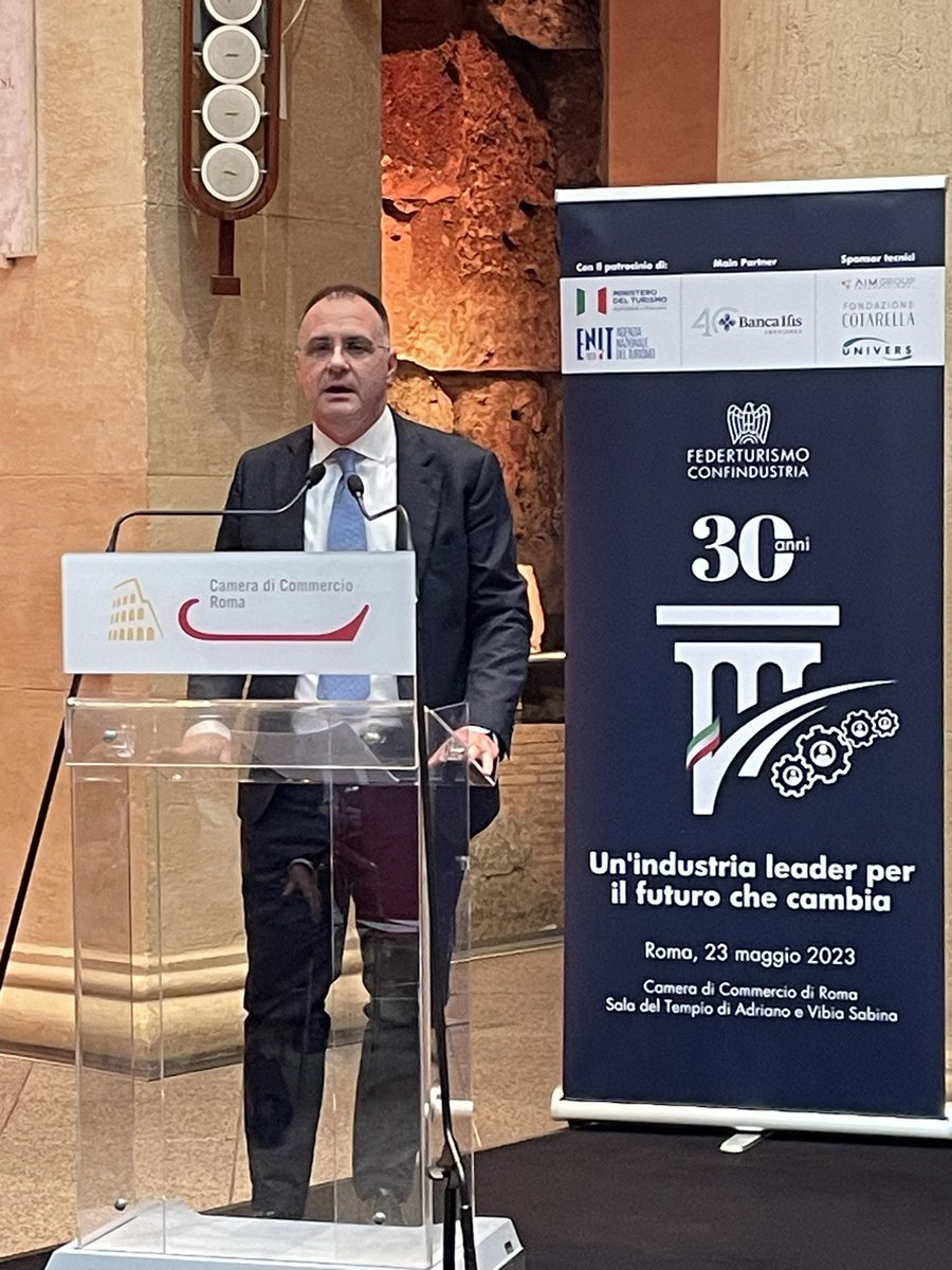 Secondo il Centro Studi <a href="/Confindustria/">Confindustria</a> ogni euro di aumento della domanda nel comparto del #turismo genera sul resto dell’economia un effetto di quasi 60 centesimi; di questi, quasi 20 si realizzano nell’ #industria, circa 35 nei servizi e poco meno di 5 nell’agricoltura.