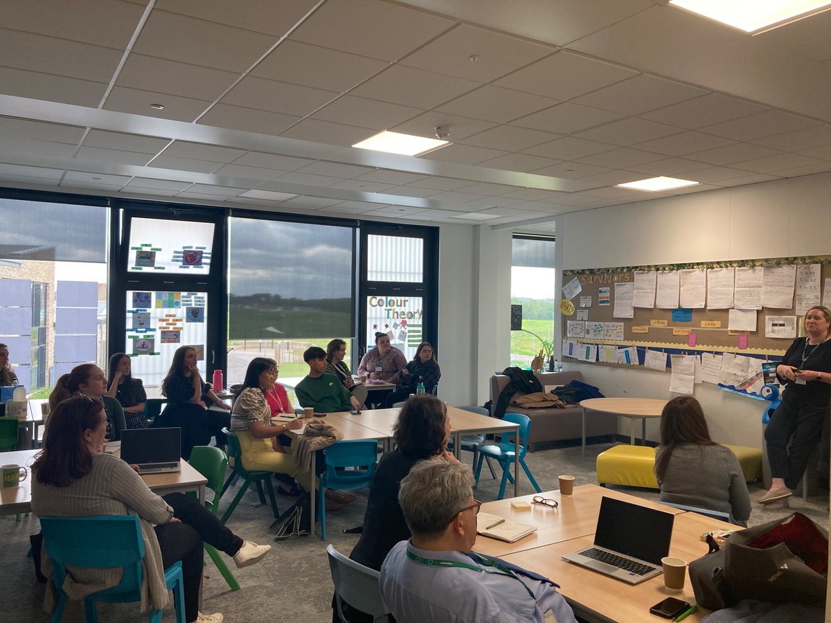 mairi_green's tweet photo. Great session tonight with our #WLECTs networking with otehr early career teachers and developing their skills and knowledge around ASD strategies and equitable classrooms! Thanks to @StephMack95 and @WL_Equity for coming along to share their expertise! #WLPL https://t.co/qy8JKwIqmc