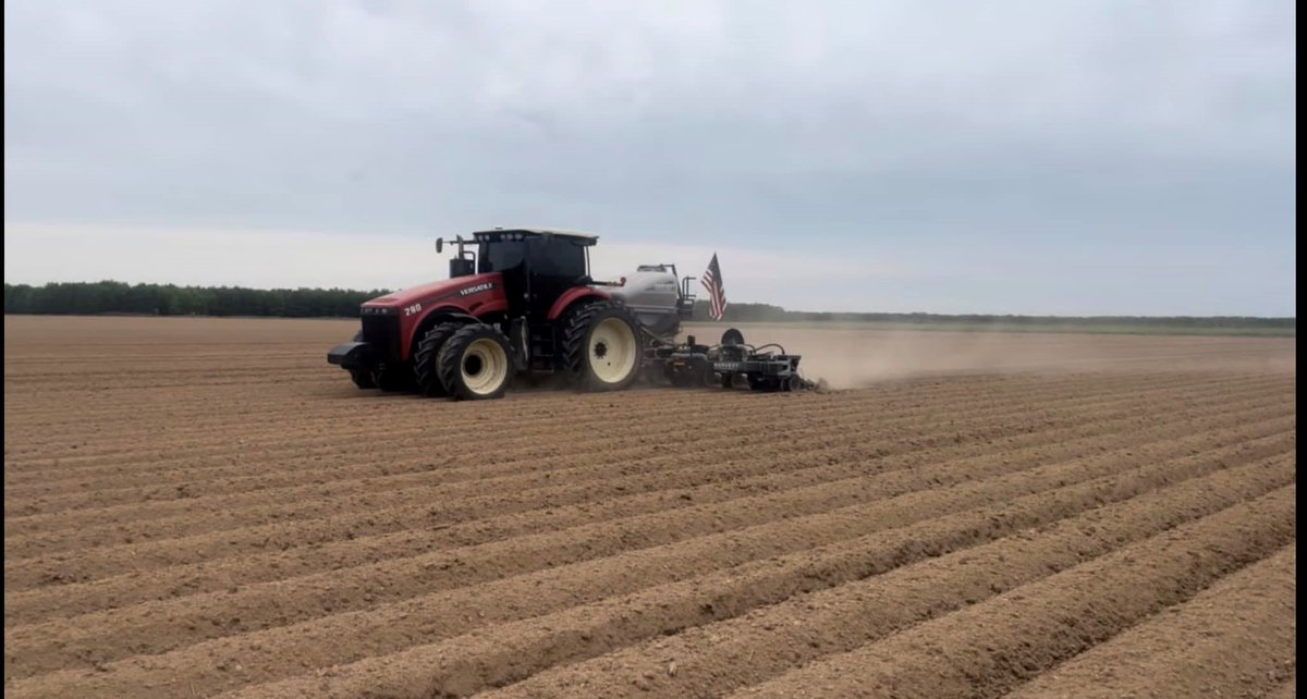 Planting corn with an American made, high-speed <a href="/Harvest_Int_Mfg/">Harvest International</a> planter. Let us know if you want one, too! #plant23 #smartfarming