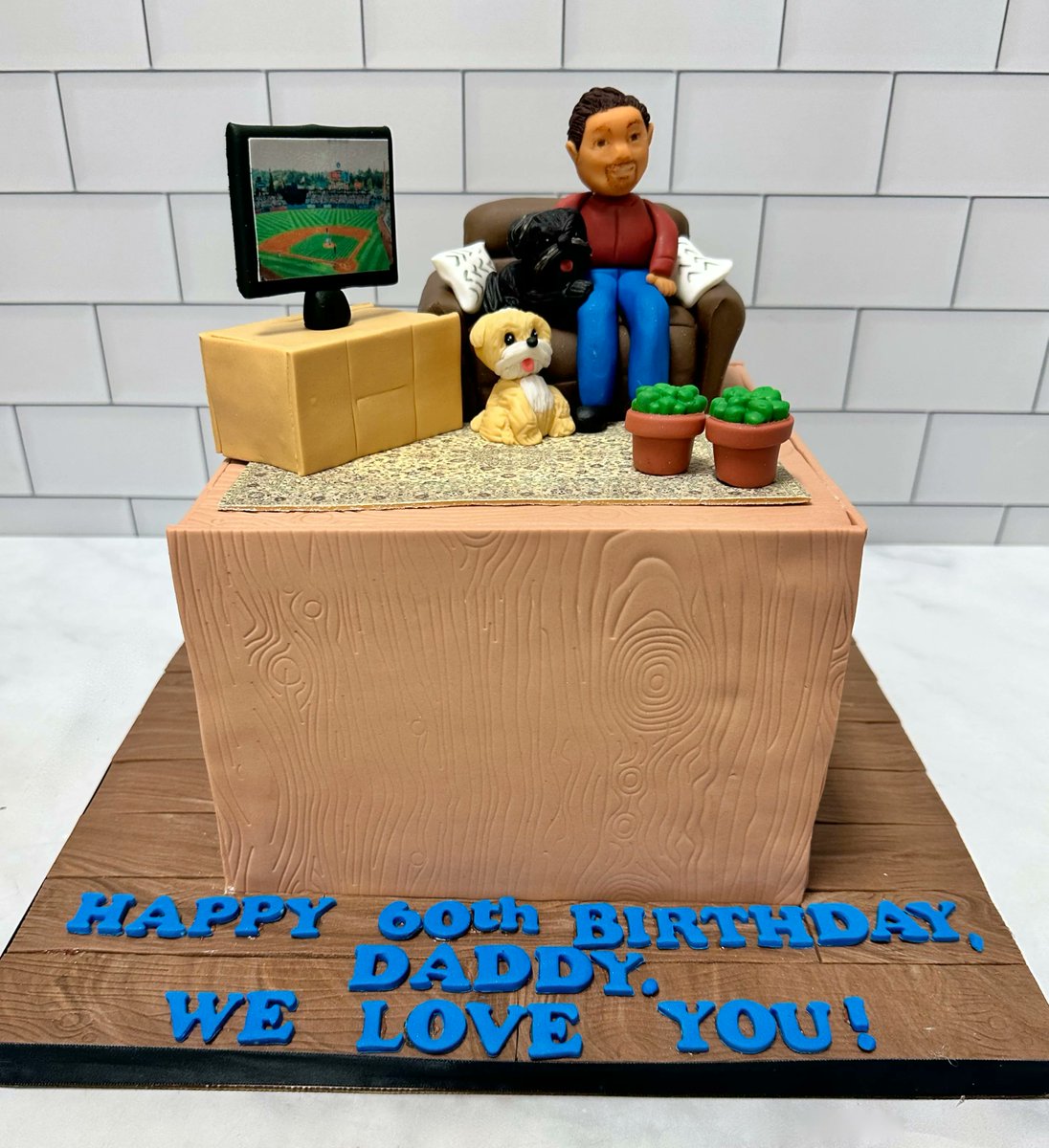 Put your dad on a cake! 📺 🐶 🏟️ ❤️

#dadcake #kupcakekitchen #wantcake #cakefordad #cakeformen #cakeforman #cakeinspiration #birthdaycakeideas #birthdayideas #birthdayinspiration #customcakes #cakeartist #3dcakes #birthdaycakeforman #cakeforhim  #birthdaycakeforhim #santaclarita
