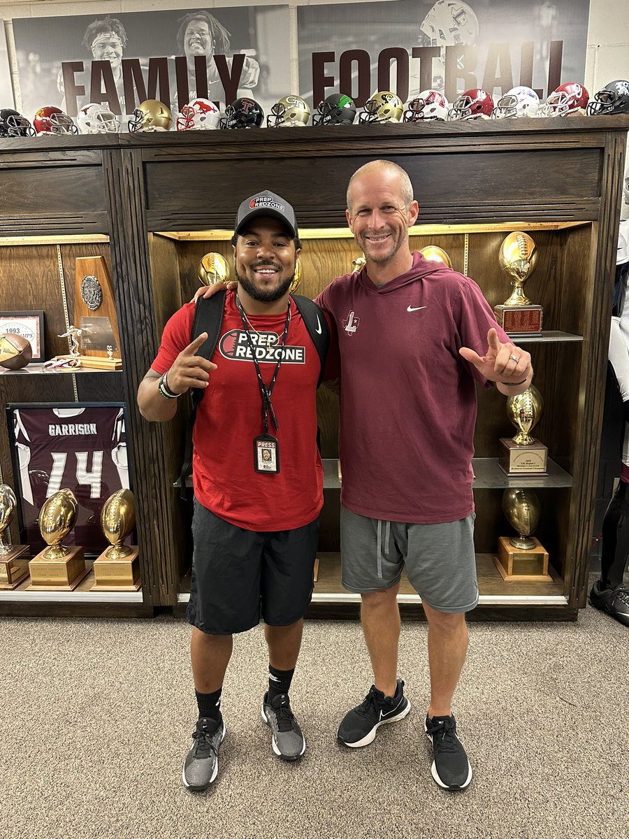 Morning stop at Lewisville High School aka “The Lew” to see my guy @modle1112! The Farmers roster is loaded with talent for sure. Appreciate the hospitality always! 
#TexasHSFootball 
@LHSFball @PrepRedzone @PrepRedzoneTX