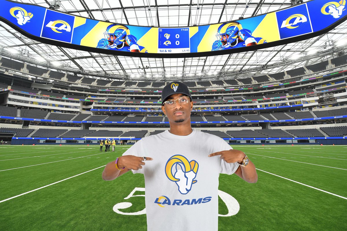 kennethrolleii's tweet photo. The #NextLevel includes making a pit stop in “The City of Angels” as I will be relocating to Los Angeles to work with the Los Angeles Rams as their 2023-‘24 communications intern.
Grateful to work with @artistwyman and his amazing team!
#ChasingPurpose https://t.co/07zDVN1qfb
