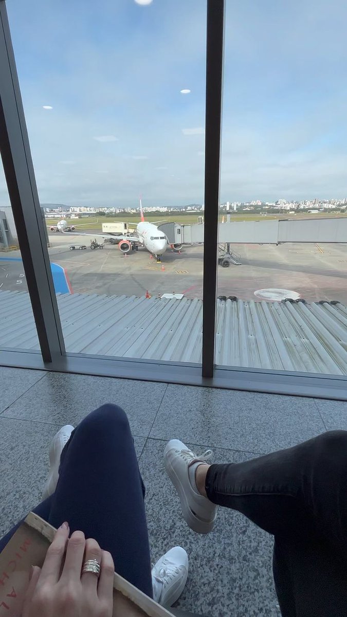 SmilingE5's tweet image. Your attitude is like a price tag, it shows how valuable you are