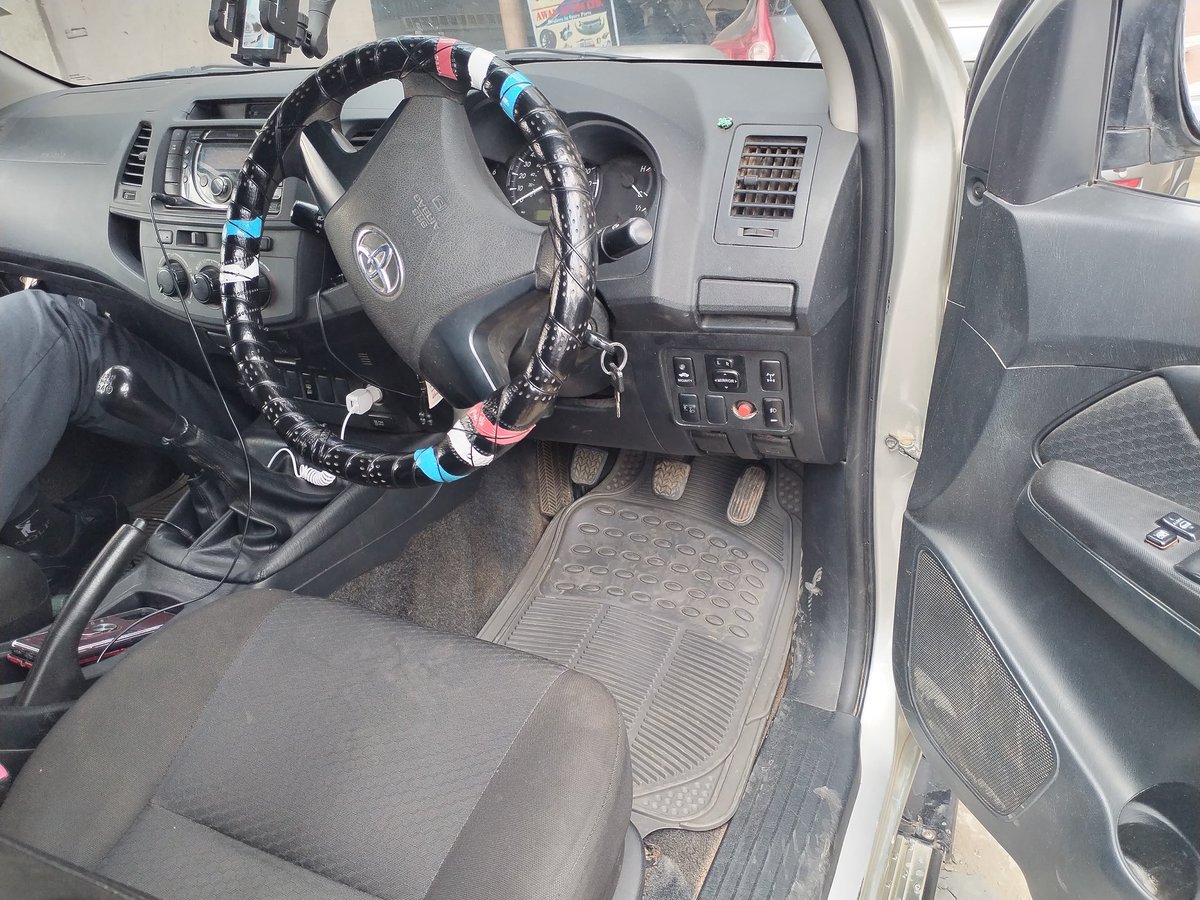 FrankOyoo's tweet photo. *TOYOTA HILUX DOUBLECABIN*
2014| 2,500CC| DIESEL| MANUAL TRANSMISSION|
*KSH2,850,000/-*
0722869196
.@alasirimotors
.@gari_za_kenya_
.@GariDigital
.@Ezekiel_CarPlug
.@rutune_motorW
#BreakingNews #Maandamano #PresidentRuto #Mainanjenga #Kiambu #DavidMurathe #Dollar #Belgorod #IEBC https://t.co/jQZaXGIm7h