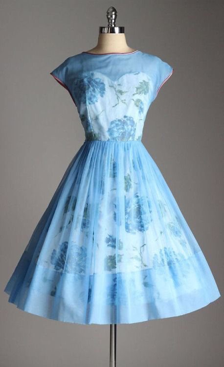 Tonight’s floral frock, fit for the #chelseaflowershow2023 is a cool blue chiffon tea dress that could grace Grace.

1950s