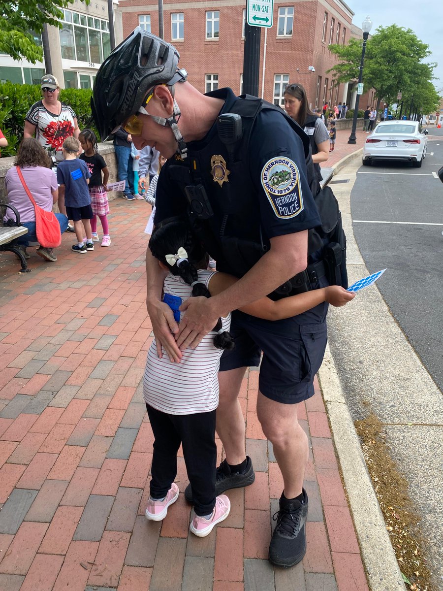 Herndon Police tweet media