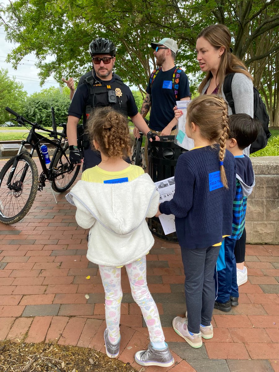 Officers from our bike, motors, and patrol sections had a great time with kindergarteners from <a href="/DranesvilleD/">DranesvilleDragons</a>. Thank you for letting us be a part of your field trip to Downtown Herndon! They even got to meet Town Manager Bill Ashton! #HerndonPD