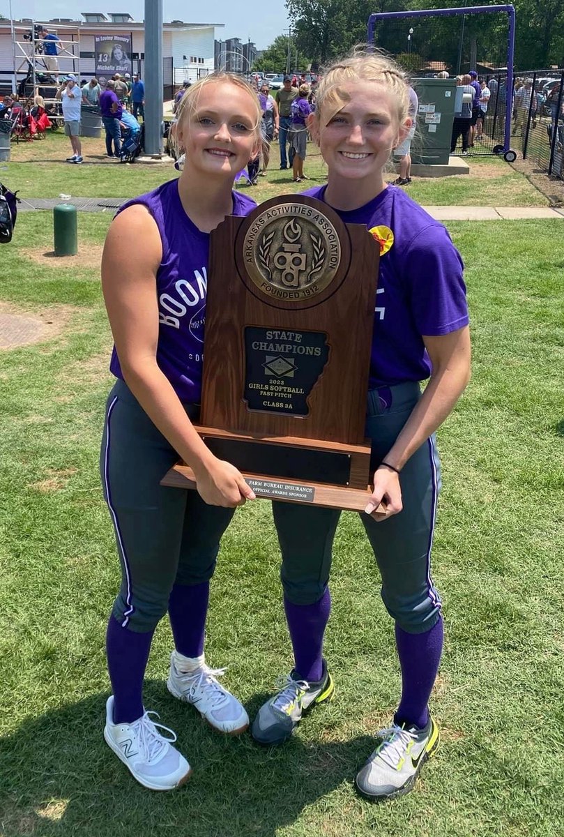 LexiFranklin11's tweet photo. Jr year has come to an end! So proud of my team for not giving up in the end and finishing strong as 3A State Champions! @BoonevilleLady1 @18uVisionElite https://t.co/SIiWiCfJpp