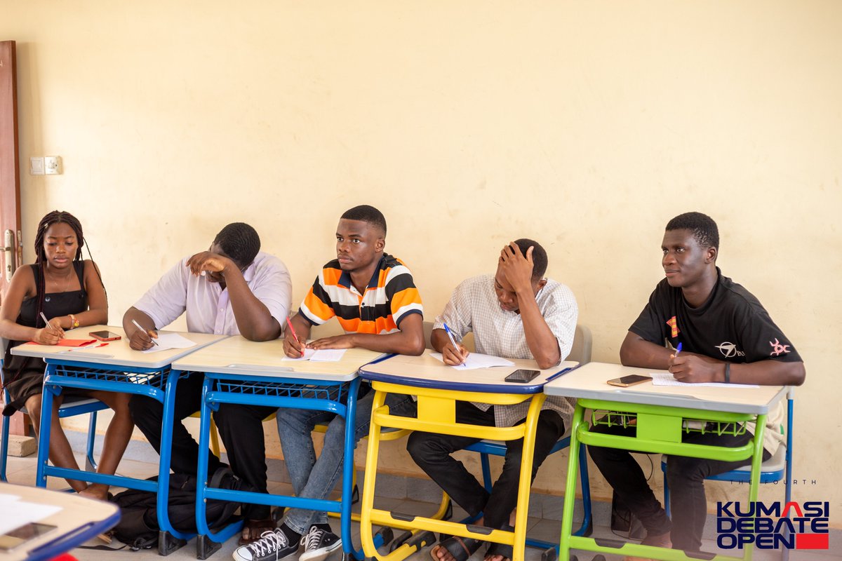 DebateKumasi's tweet photo. Judges just be going through the stress always..... #KDO23 #Debate #Debateopen #Kumasi https://t.co/PgobClHbMI
