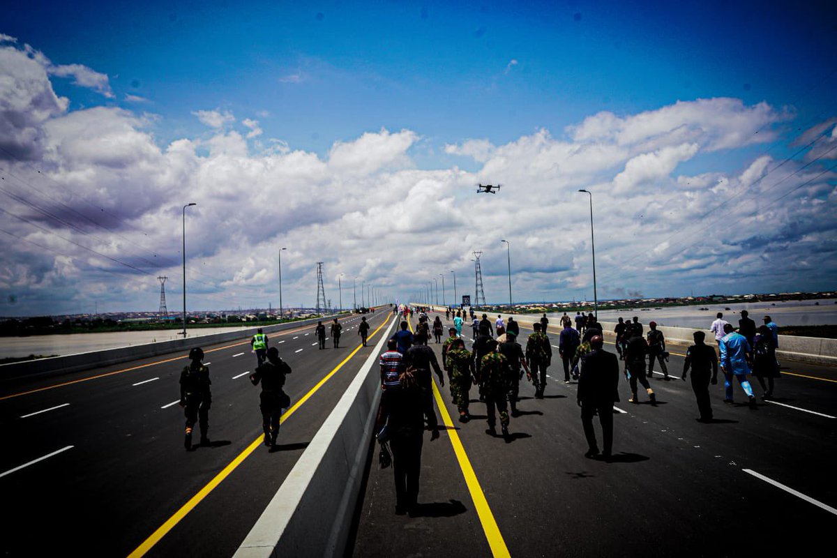 chibuzo_mikel's tweet photo. It's official, the #SecondNigerBridge started and completed by the Buhari administration has now been named the Muhammadu Buhari bridge by the South East Governors Forum.
If you don't like the name or you feel the bridge is short or the water is dirty, GO TO COURT. #PMBLegacy https://t.co/zbavfRpA5B