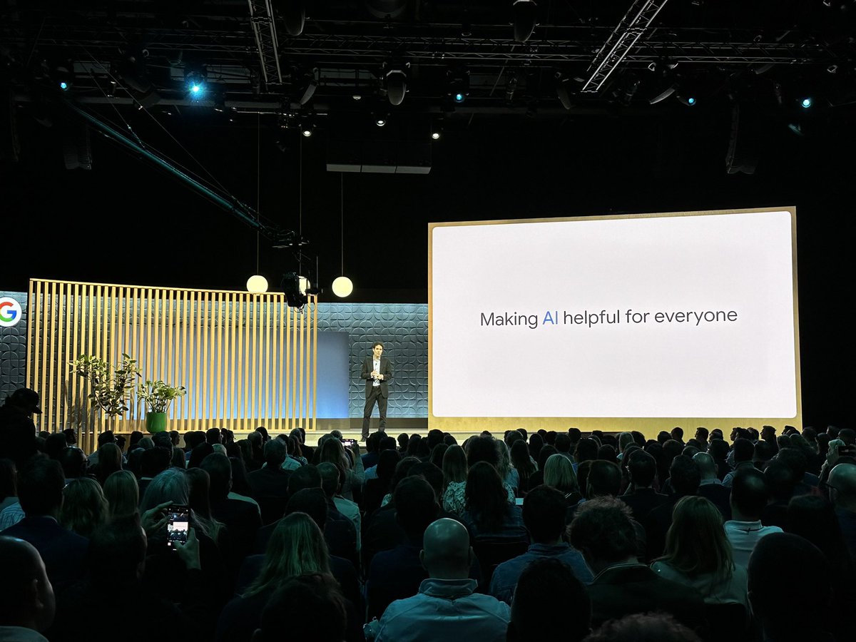 theREALmarvin's tweet image. It’s Google Marketing Live day!  Philipp Schindler kicking off the day sharing how #AI is transforming the marketing and consumer products landscape. #GML #gml2023