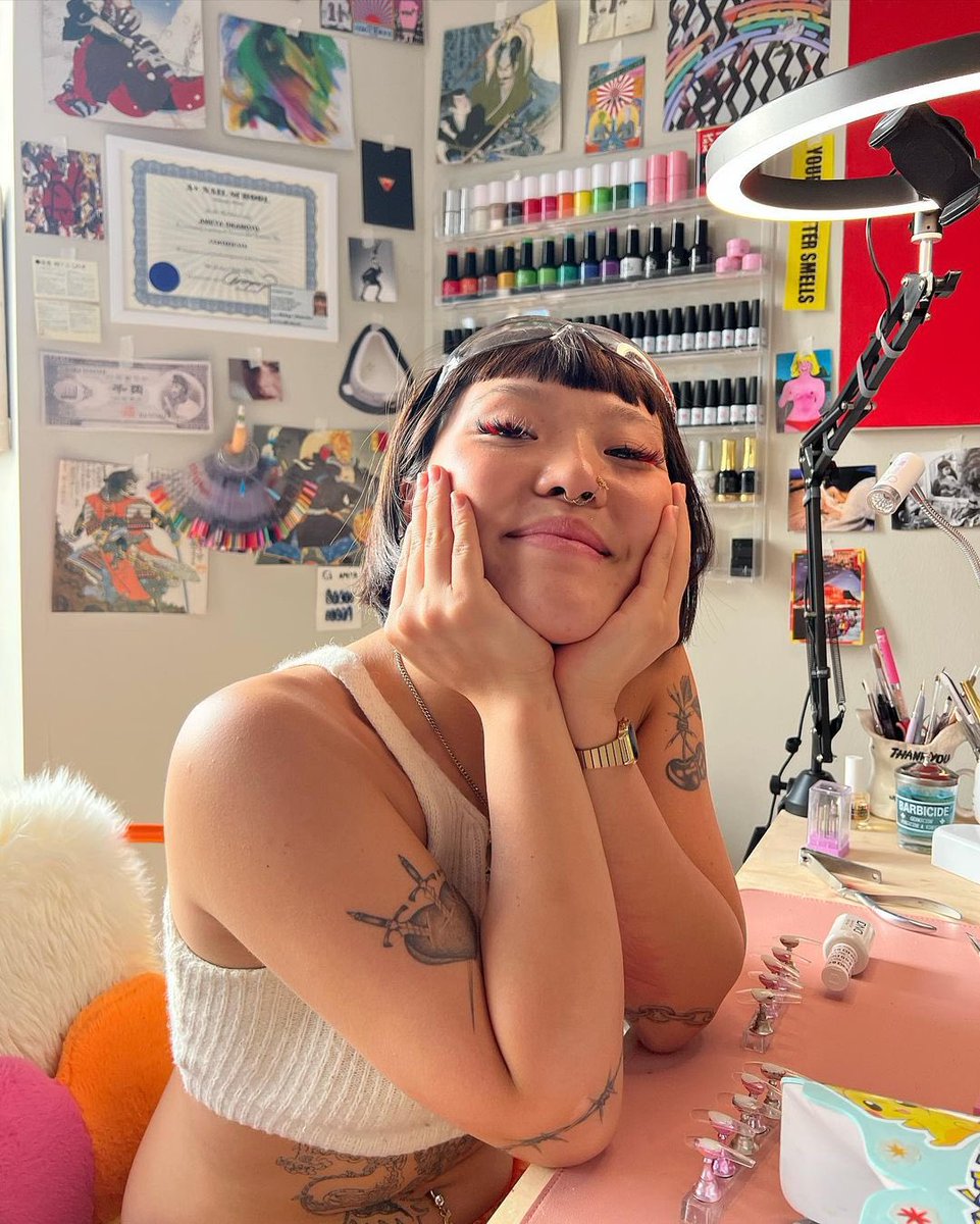 Instagram tweet media