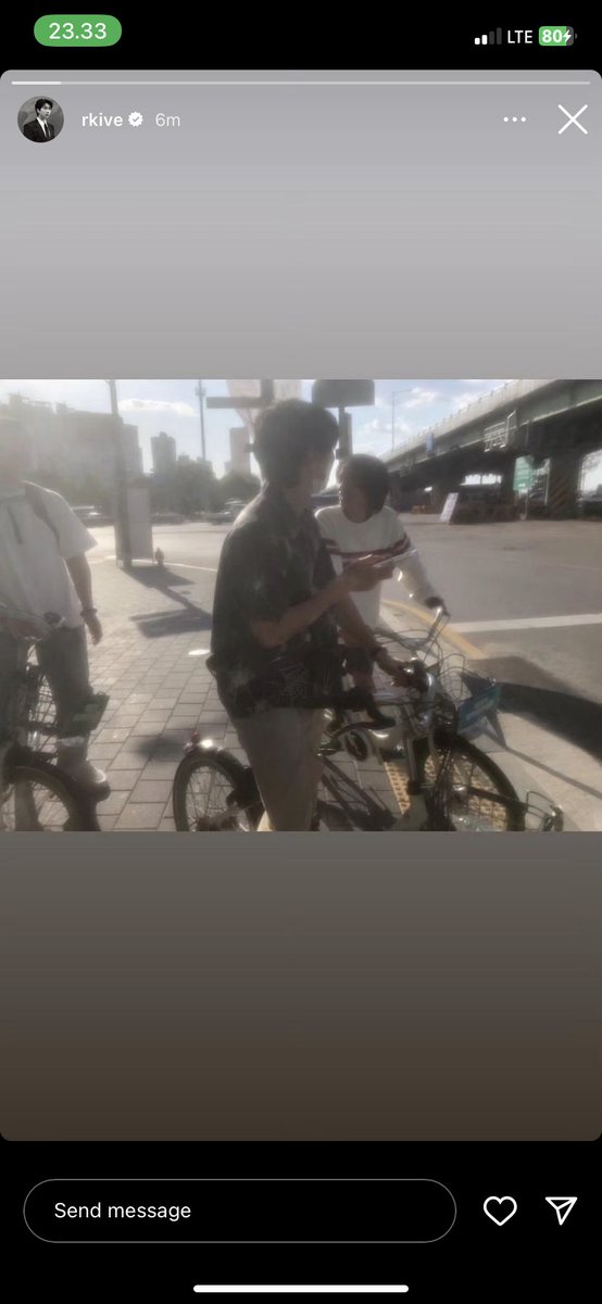 ini RM kaya di jakarta ga si 😭🙏🏻