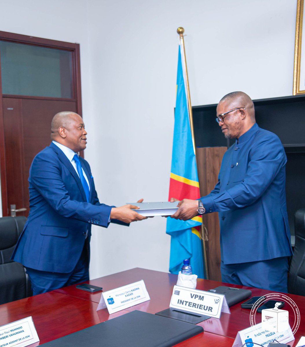 #RDC : l'avant-projet de loi sur la répartition des sièges déposé, la <a href="/cenirdc/">Ceni-RDC</a> fait un bond positif vers des élections en décembre

Le président de la Commission électorale nationale indépendante (CENI), Denis Kadima, a déposé l'avant-projet de loi sur la répartition des sièges