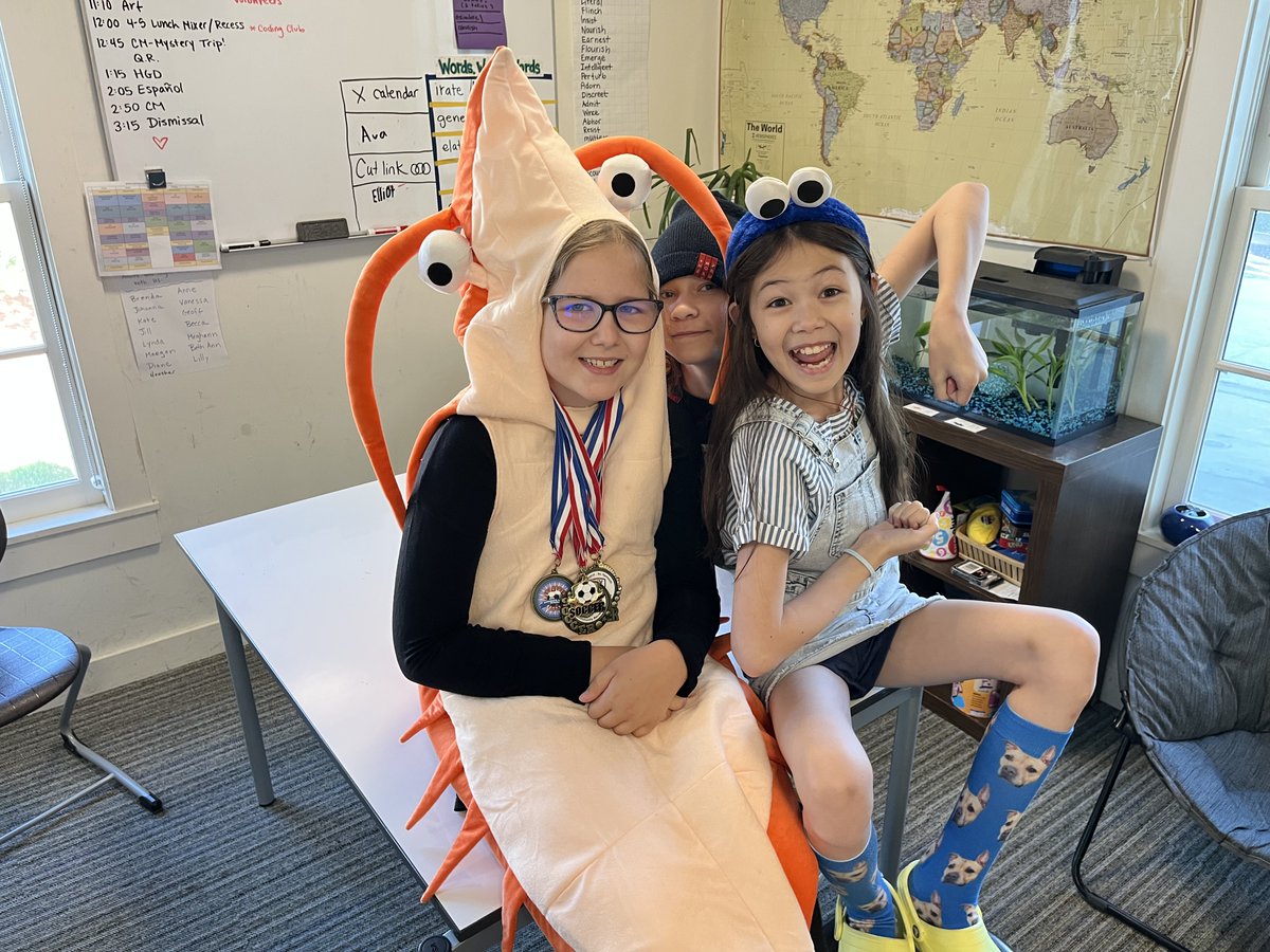 45Flyers's tweet photo. Spirit Week is this week. Today is Character and Celebrity Day. https://t.co/JYpKs4zYCs